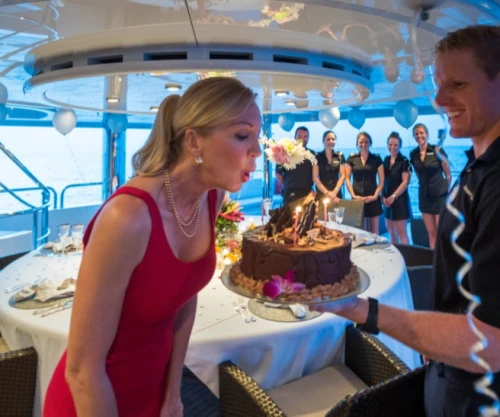 Throw a Memorable Birthday Party on a Yacht
